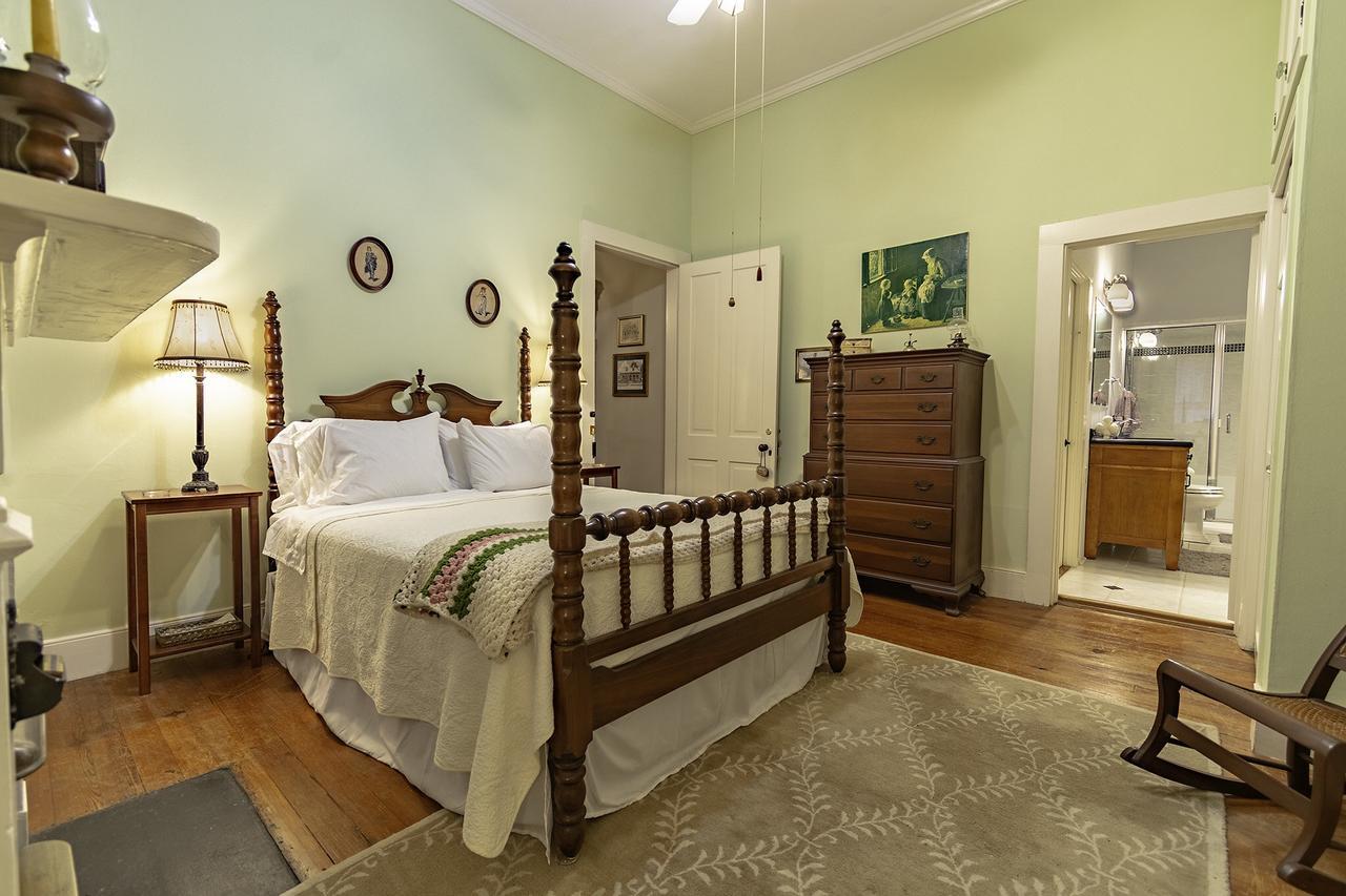 Riverboat Bed & Breakfast Натчез Экстерьер фото